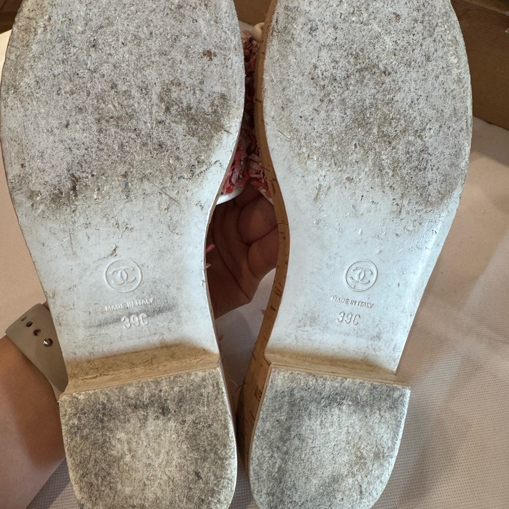 CHANEL Women's Red and Pink Tweed Sandals - Picture 5 of 5